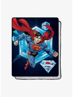 Bedroom DC Comics Superman To The Rescue Throw
