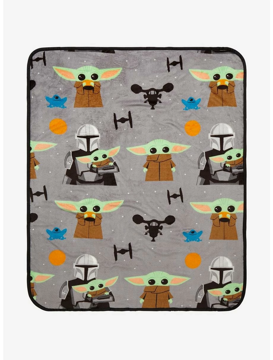 Bedroom Star Wars The Mandalorian Grogu Pillow And Blanket Set 2 Bedroom Star Wars The Mandalorian Grogu Pillow And Blanket Set - Image 2